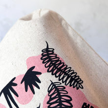 Load image into Gallery viewer, Lyrebird tote bag – Pink